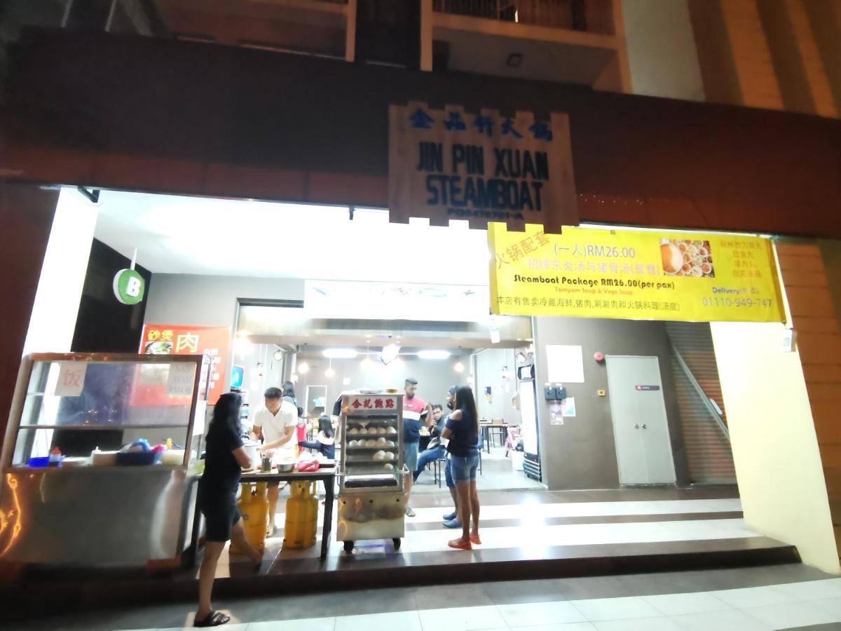 The Woodz Thematic - Golden Hills Night Market Pangsapuri *